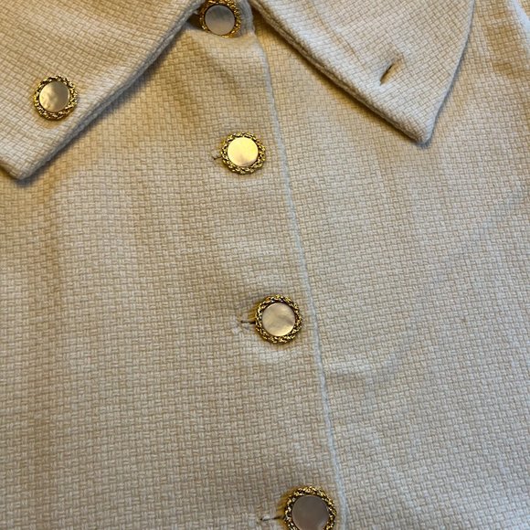 Lord and Taylor Cream Cape Jacket. Gold rimmed mother of peal finish on buttons - Picture 2 of 6